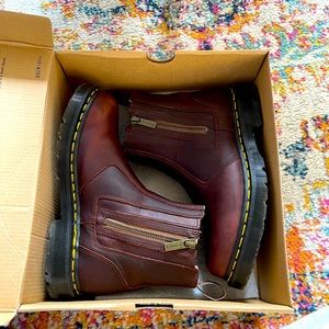 Doc Martens Alyson Wintergrip Chelsea Boots